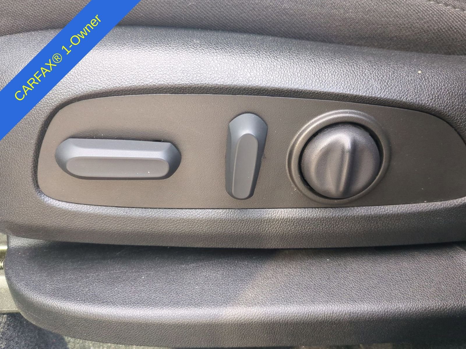 Thumbnail: 2023 Chevrolet Traverse - 18