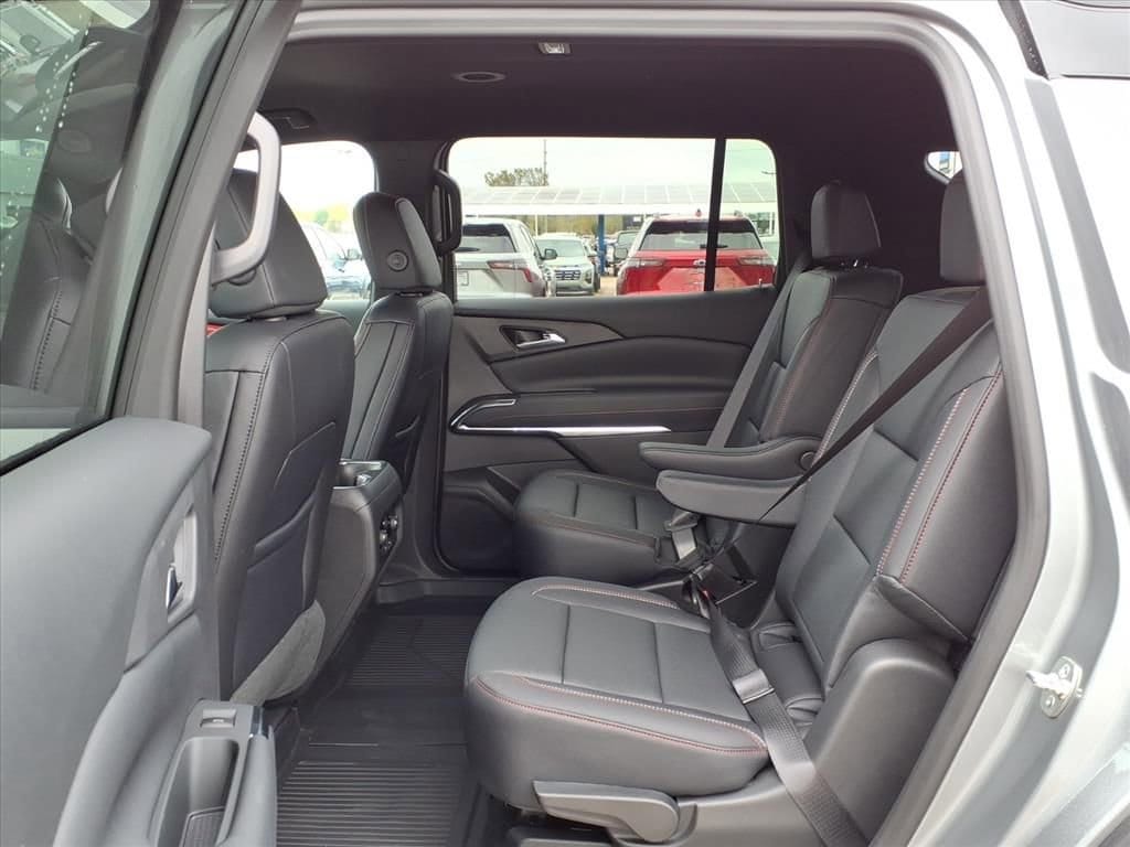 Thumbnail: 2026 Chevrolet Traverse - 9