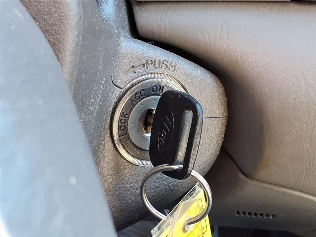 Thumbnail: 2004 Toyota Camry - 26