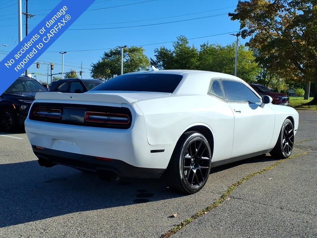 Thumbnail: 2016 Dodge Challenger - 5