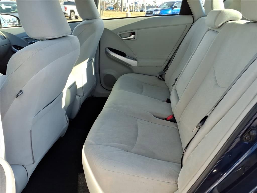 Thumbnail: 2013 Toyota Prius - 9