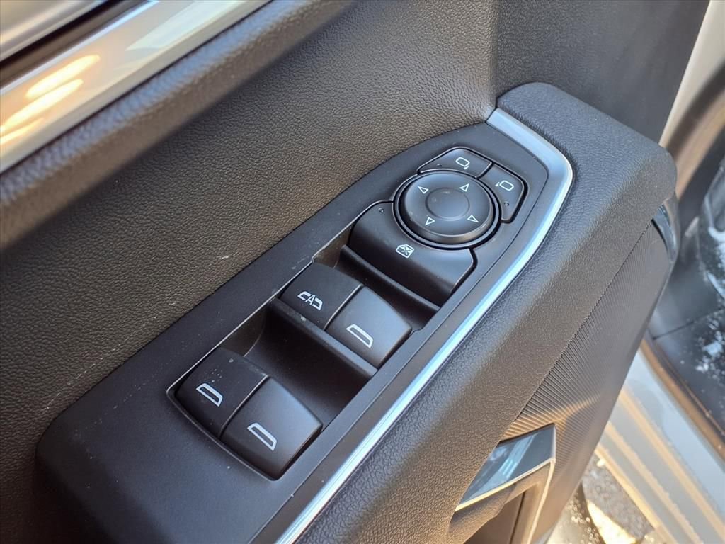 Thumbnail: 2026 Chevrolet Silverado 1500 - 12