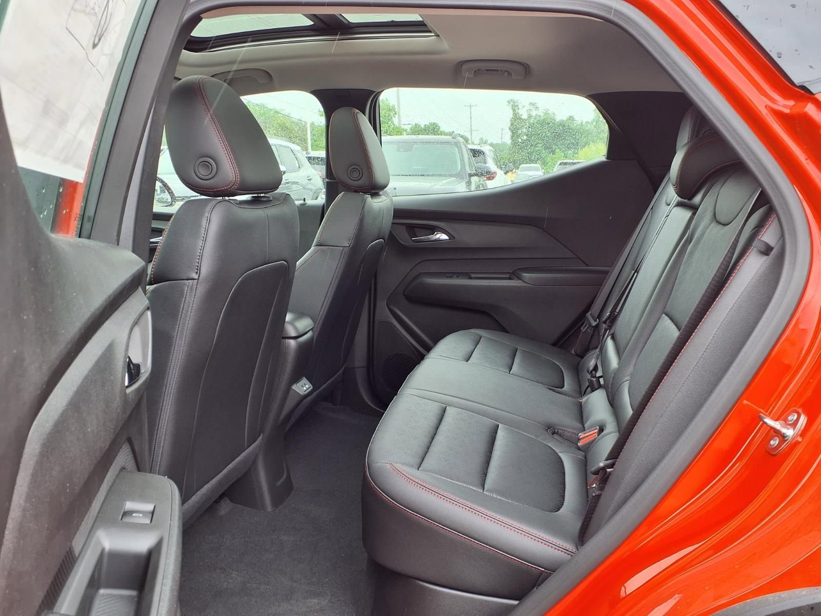 2027 Chevrolet Bolt RS - Photo 10
