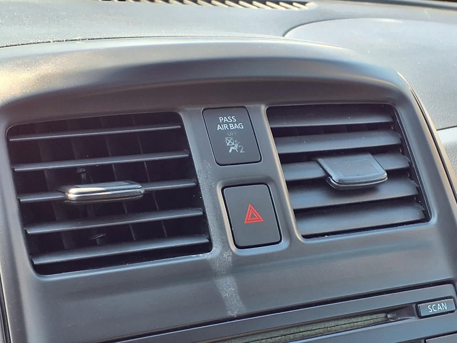 Thumbnail: 2017 Nissan Versa - 21