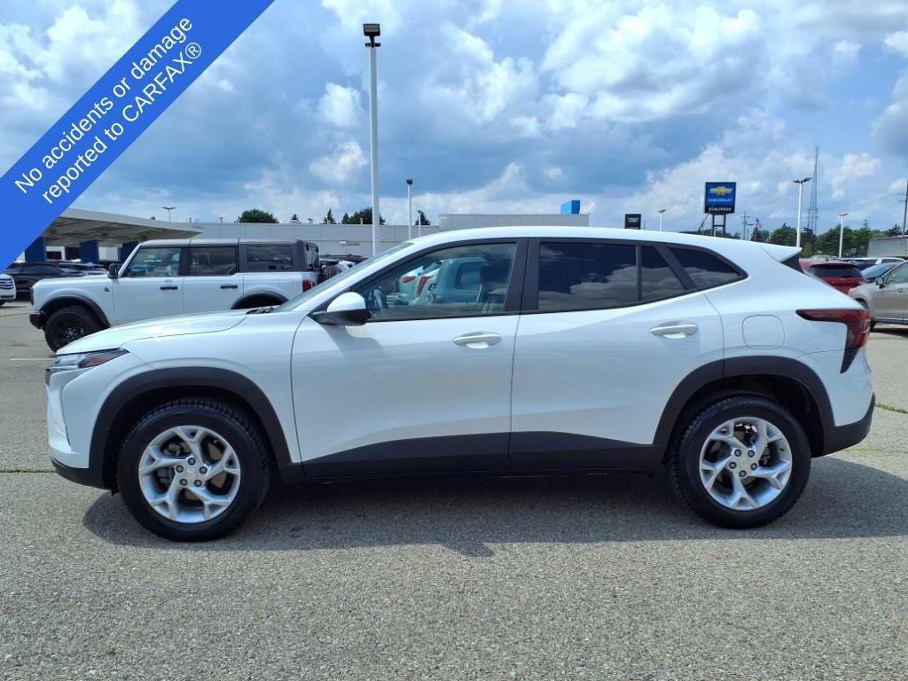 Thumbnail: 2024 Chevrolet Trax - 9