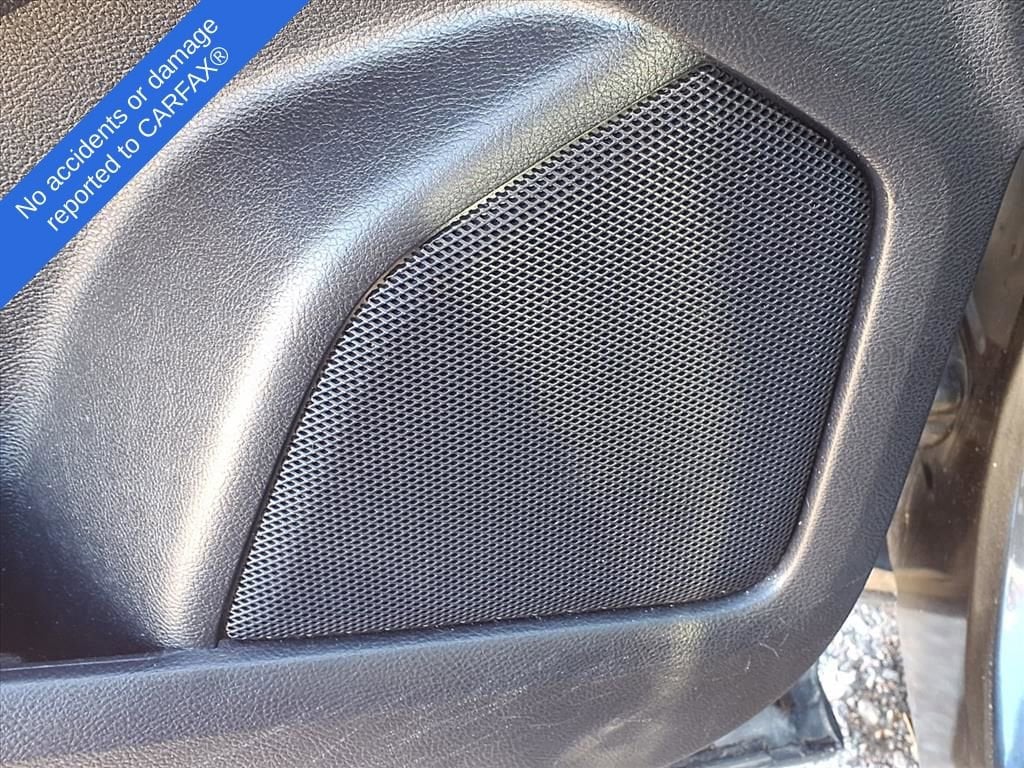 Thumbnail: 2019 Ford Edge - 17