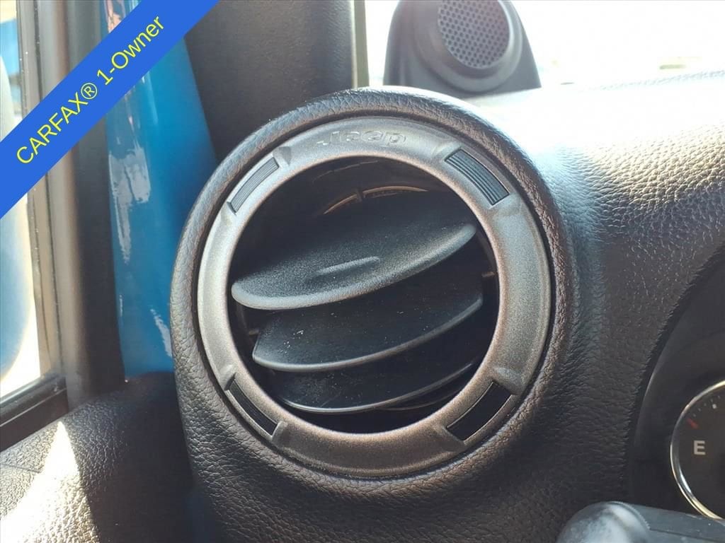 Thumbnail: 2012 Jeep Wrangler - 28