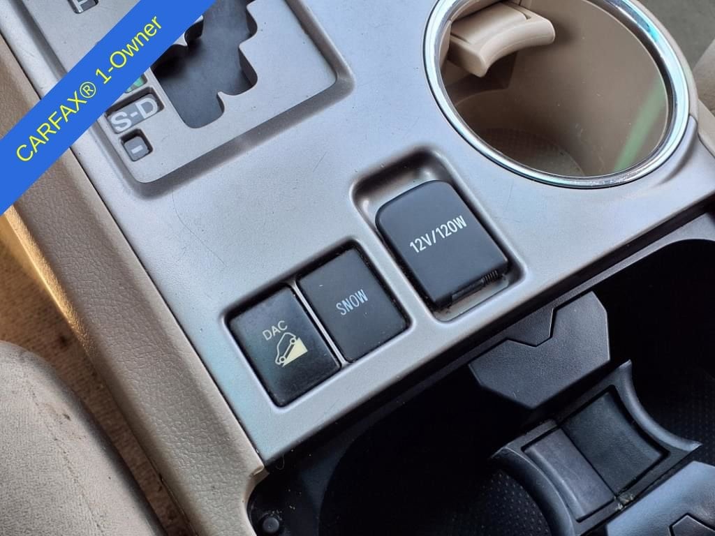Thumbnail: 2010 Toyota Highlander - 23