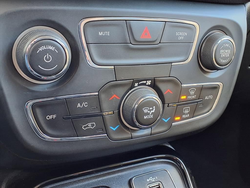 Thumbnail: 2020 Jeep Compass - 25