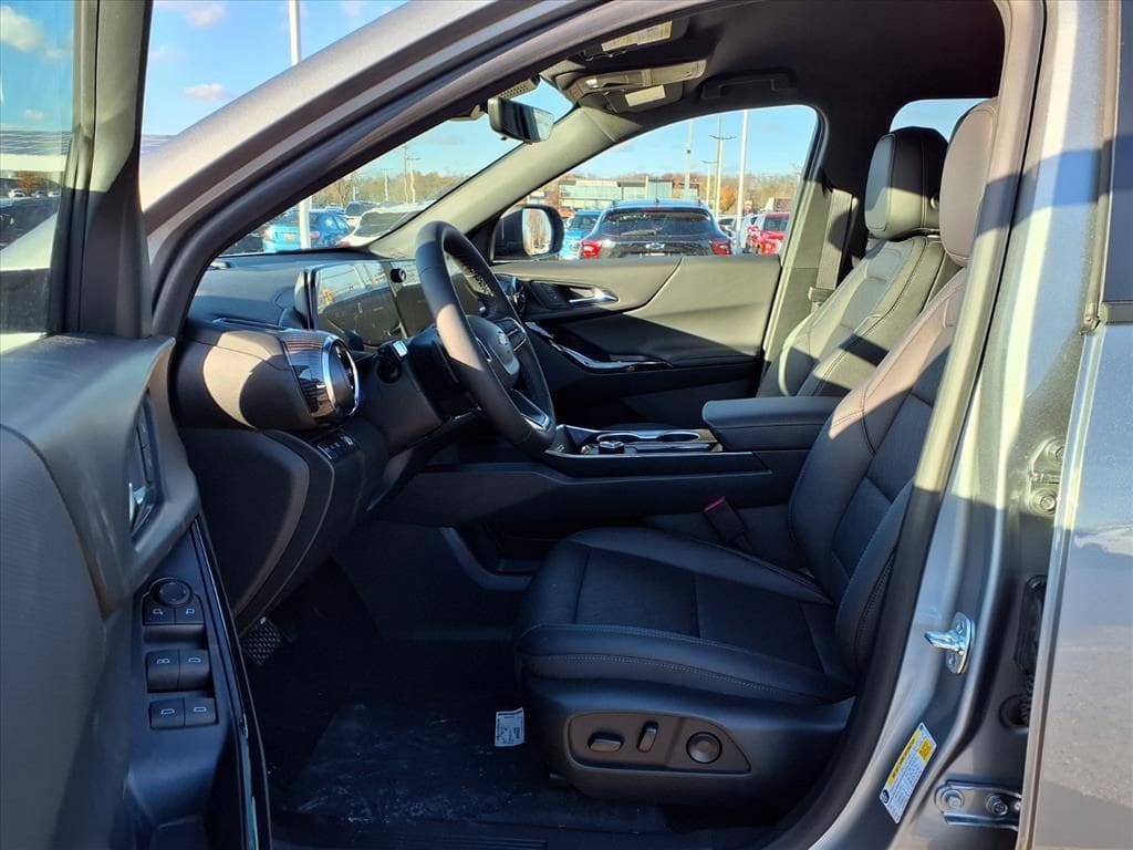 Thumbnail: 2026 Chevrolet Equinox - 15