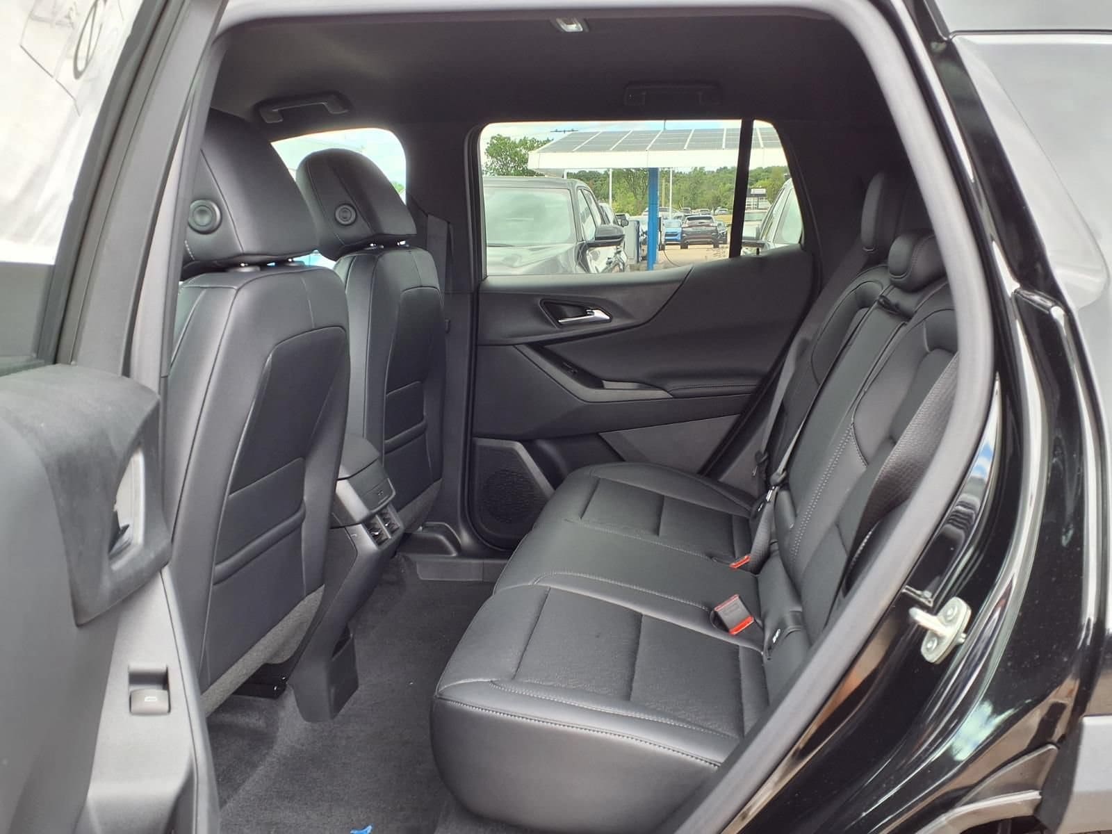 2026 Chevrolet Equinox LT - Photo 9