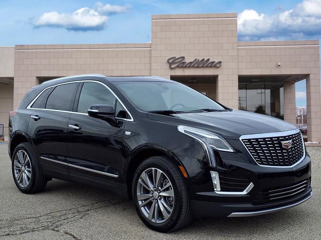 Thumbnail: 2024 Cadillac XT5 - 3