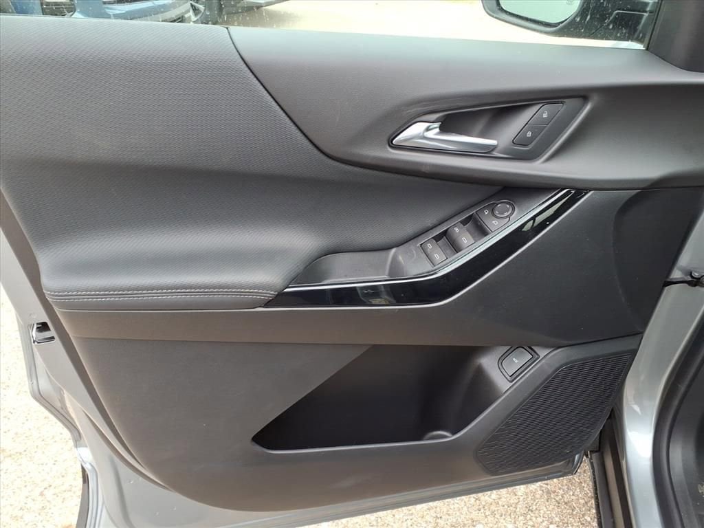 Thumbnail: 2026 Chevrolet Equinox - 12