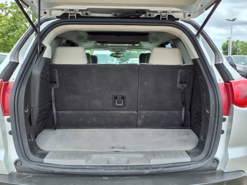 Thumbnail: 2010 Chevrolet Traverse - 9