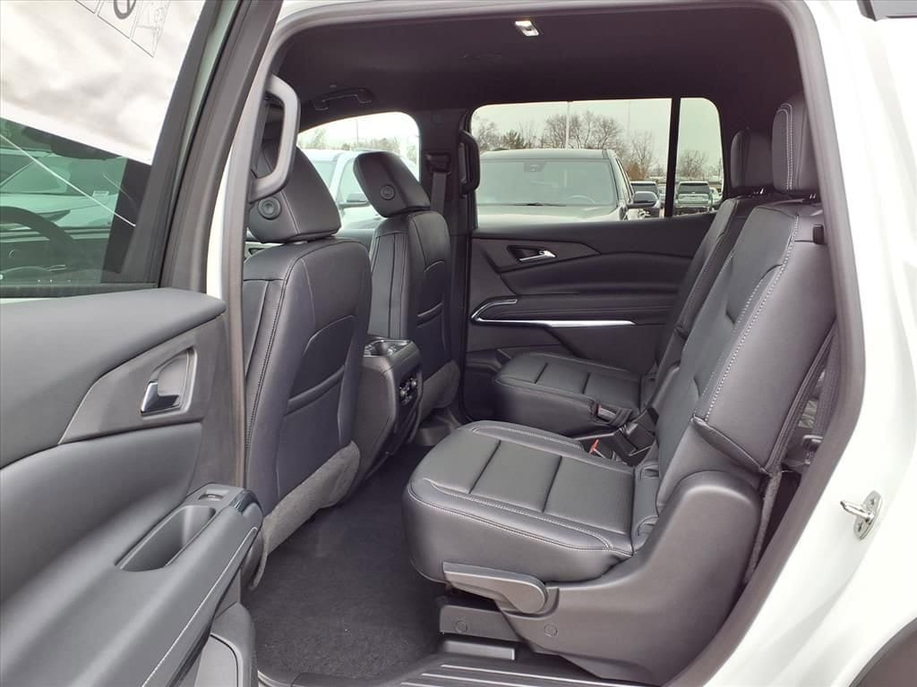Thumbnail: 2026 Chevrolet Traverse - 9