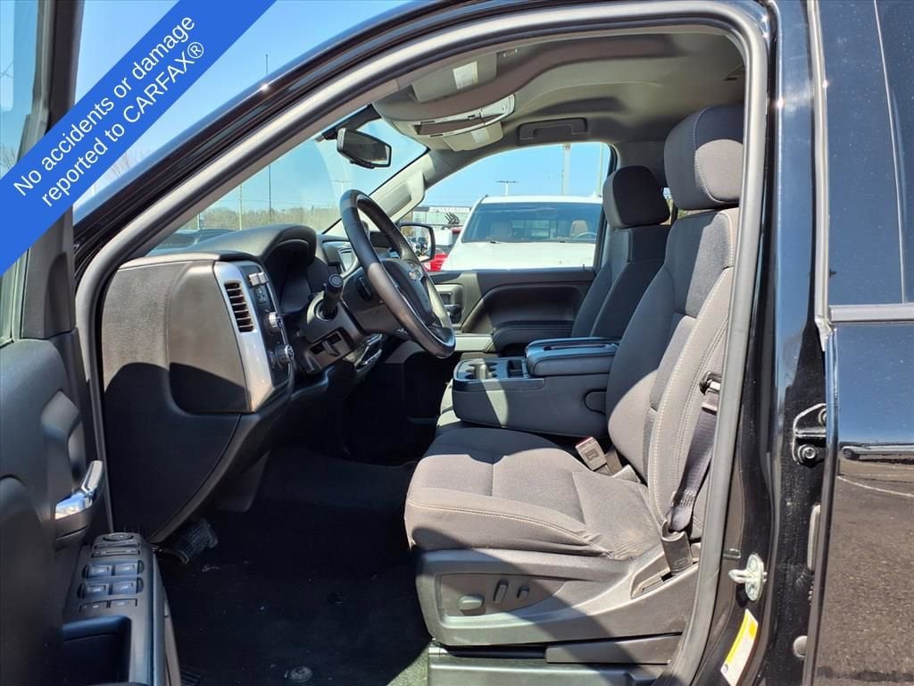 Thumbnail: 2017 Chevrolet Silverado 1500 - 19