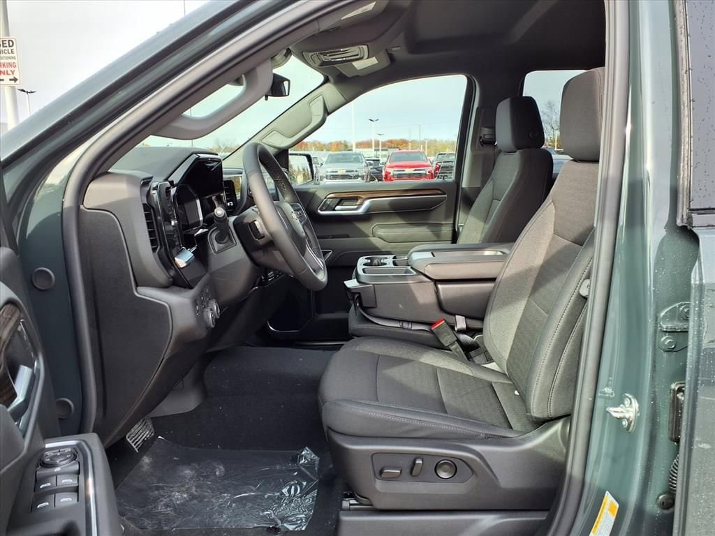 Thumbnail: 2026 Chevrolet Silverado 1500 - 14