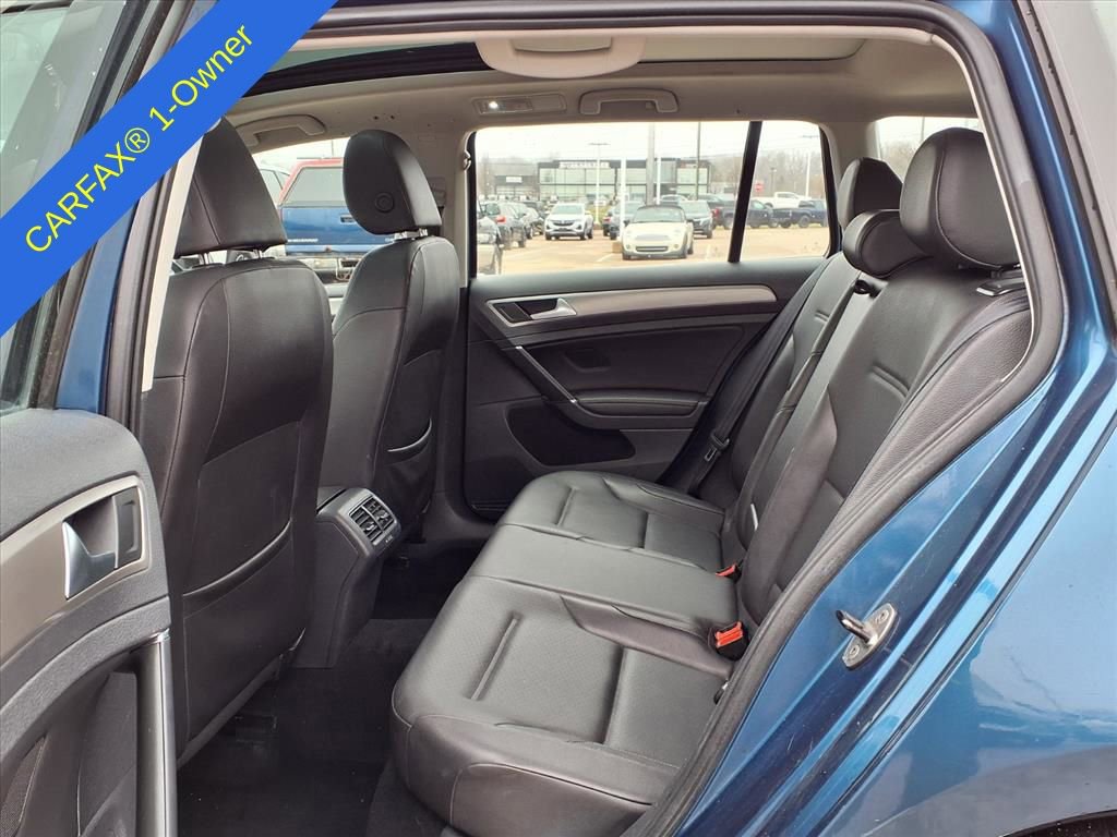 Thumbnail: 2015 Volkswagen e-Golf - 13