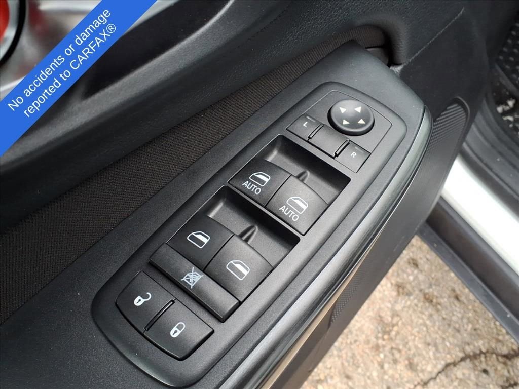 Thumbnail: 2016 Jeep Cherokee - 15