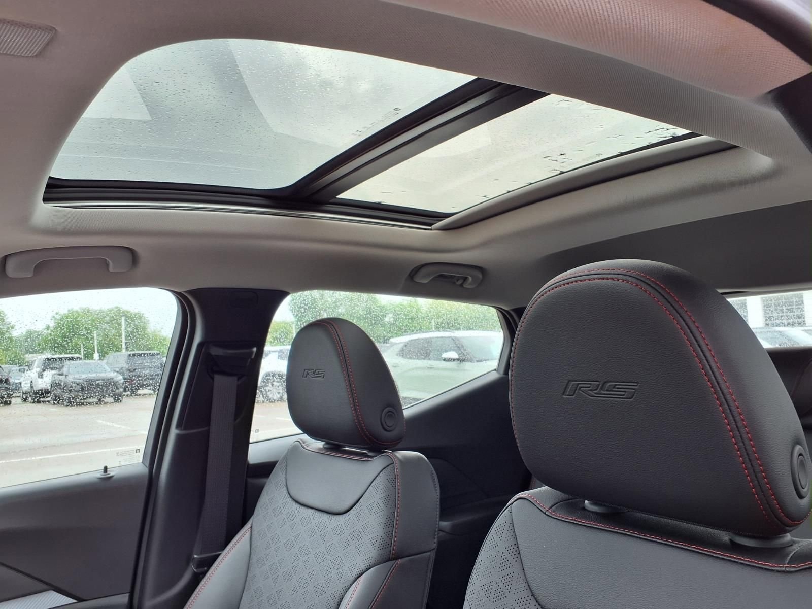 2027 Chevrolet Bolt RS - Photo 15