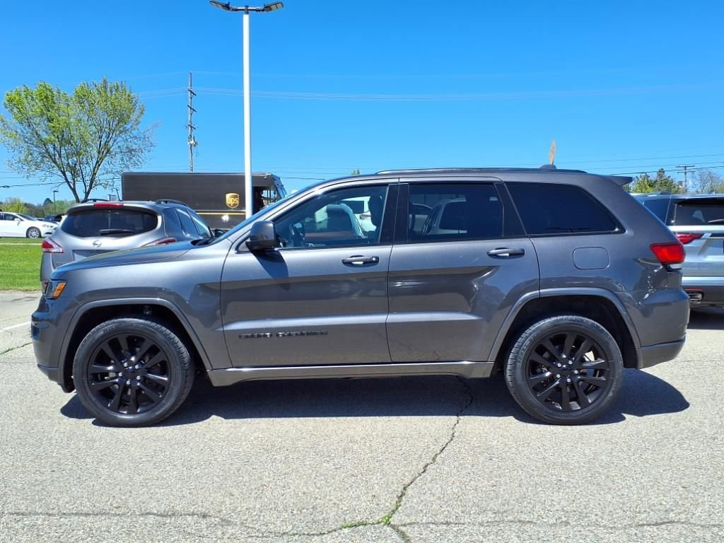 Thumbnail: 2018 Jeep Grand Cherokee - 7
