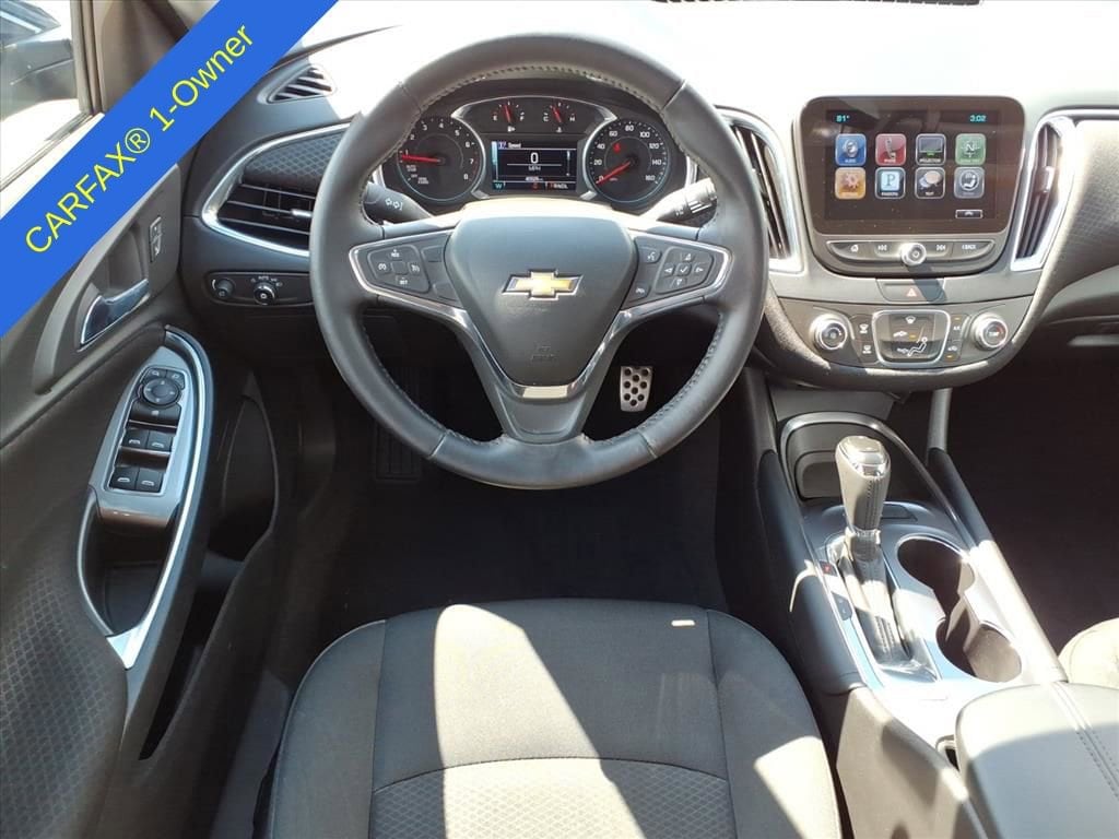 Thumbnail: 2016 Chevrolet Malibu - 12