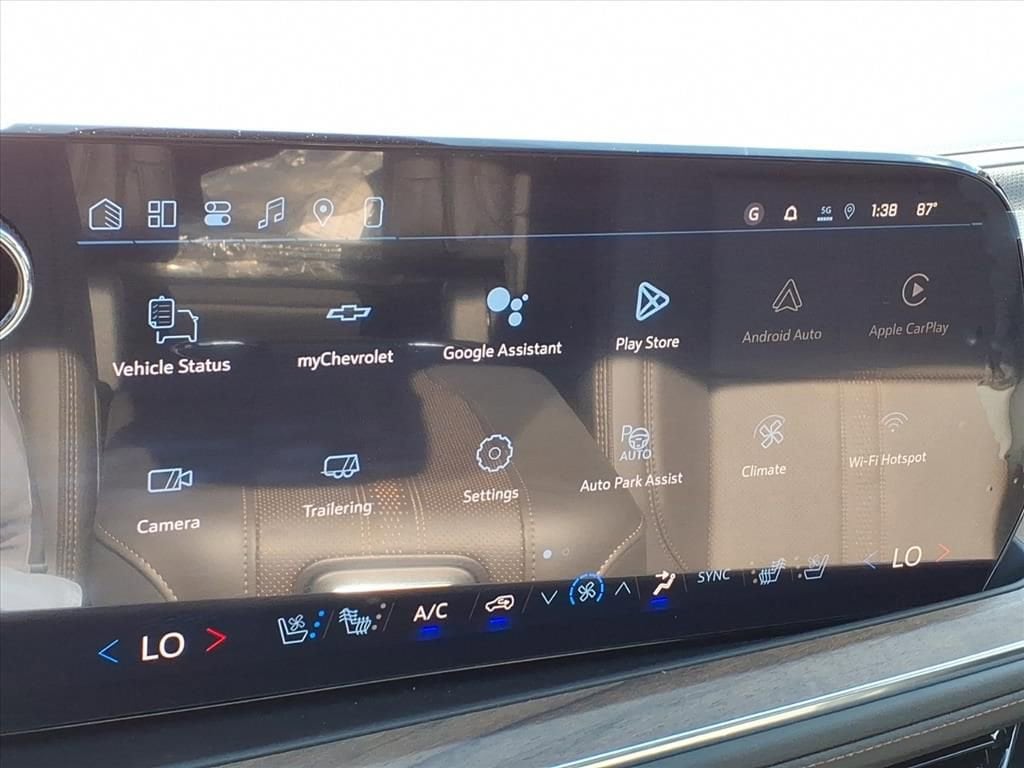 Thumbnail: 2026 Chevrolet Suburban - 17