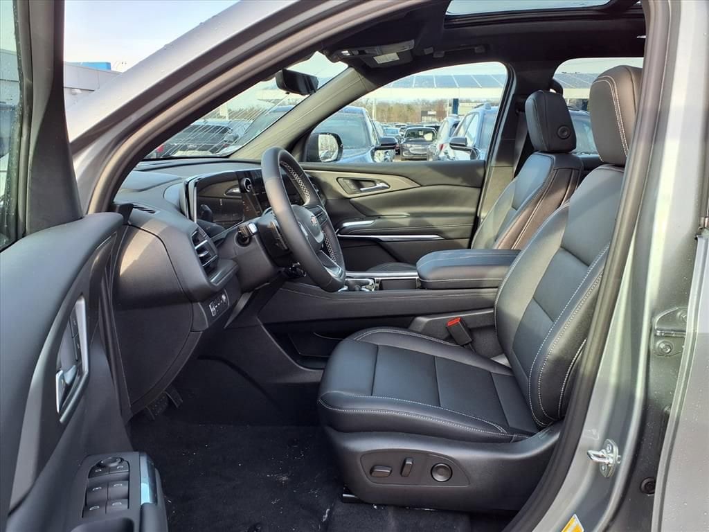 Thumbnail: 2026 Chevrolet Traverse - 15