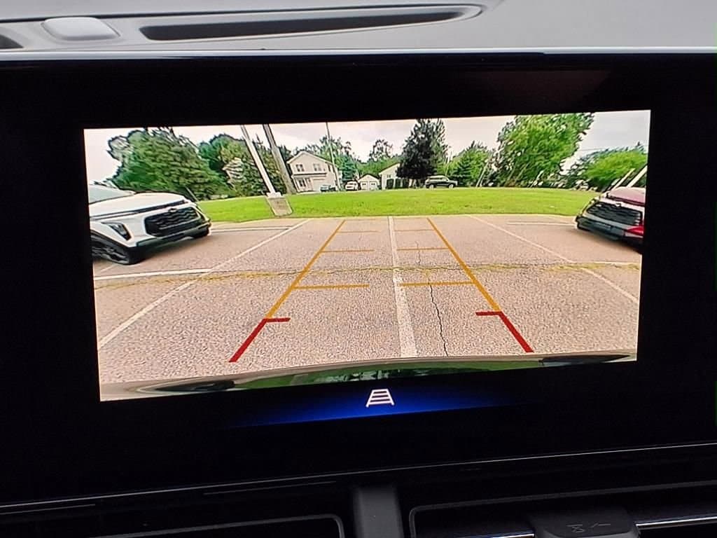 Thumbnail: 2025 Chevrolet Trax - 23