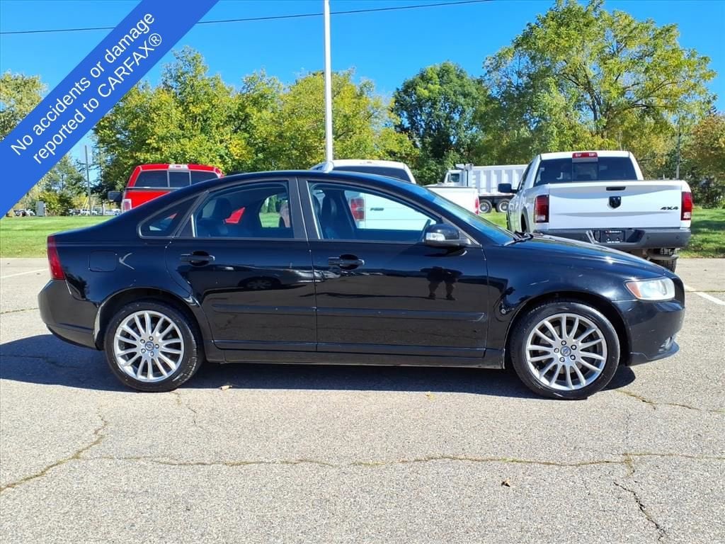 Thumbnail: 2010 Volvo S40 - 4