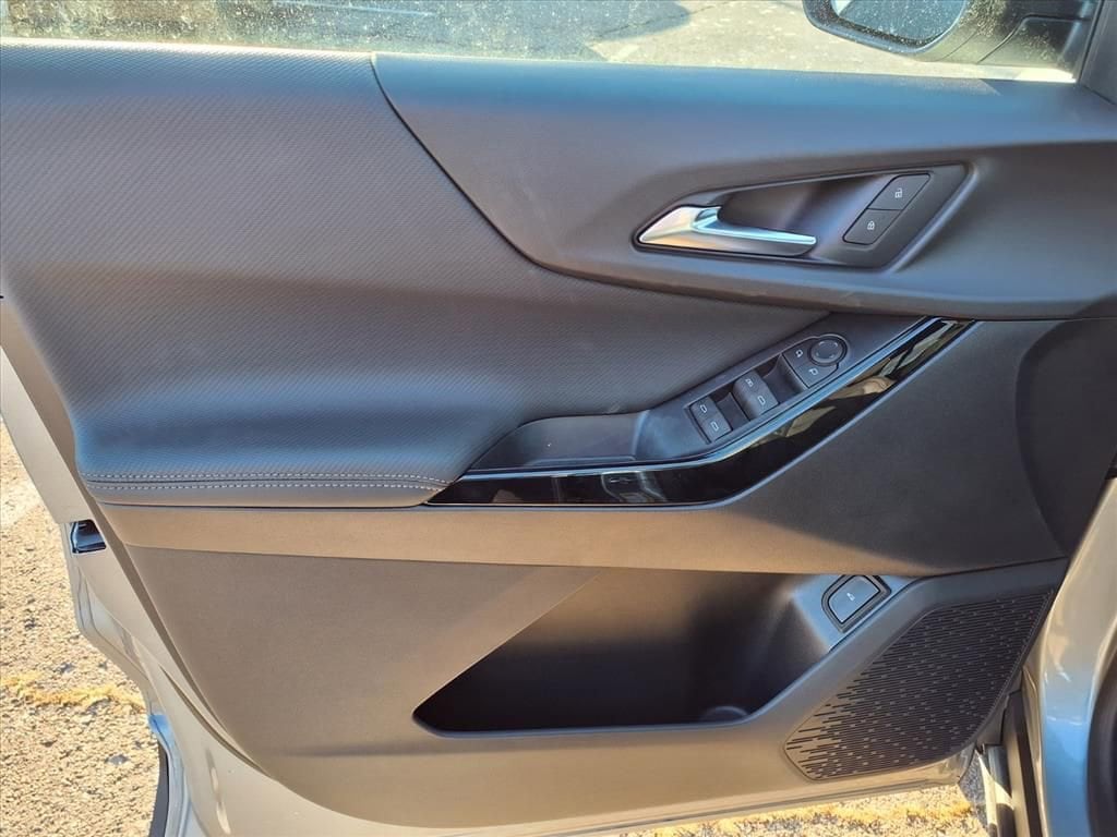 Thumbnail: 2026 Chevrolet Equinox - 12