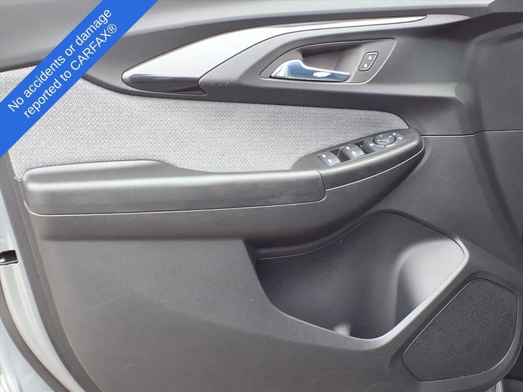 Thumbnail: 2023 Chevrolet TrailBlazer - 16