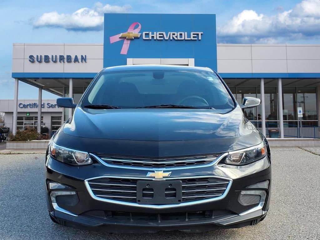 Thumbnail: 2017 Chevrolet Malibu - 2