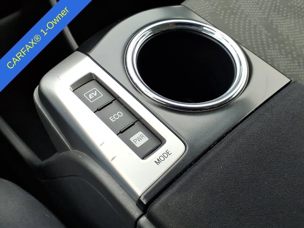 Thumbnail: 2014 Toyota Prius v - 28