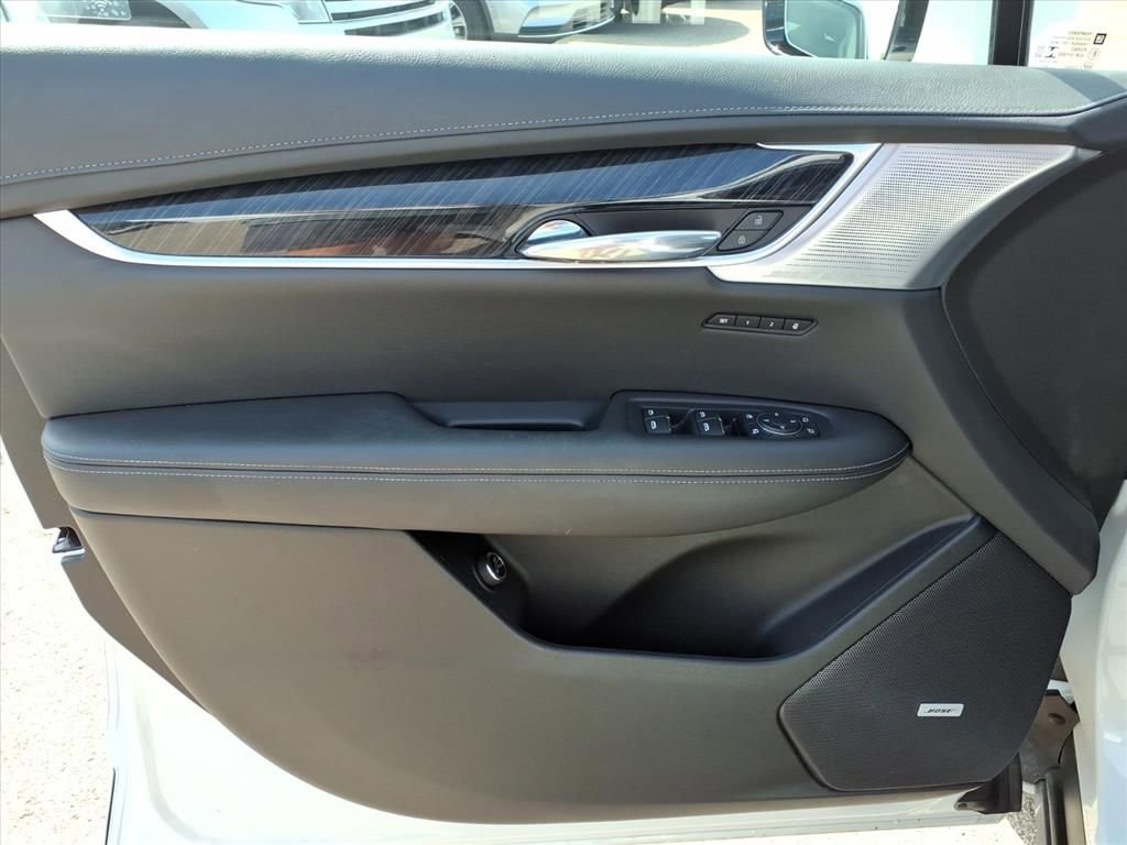 Thumbnail: 2022 Cadillac XT6 - 13