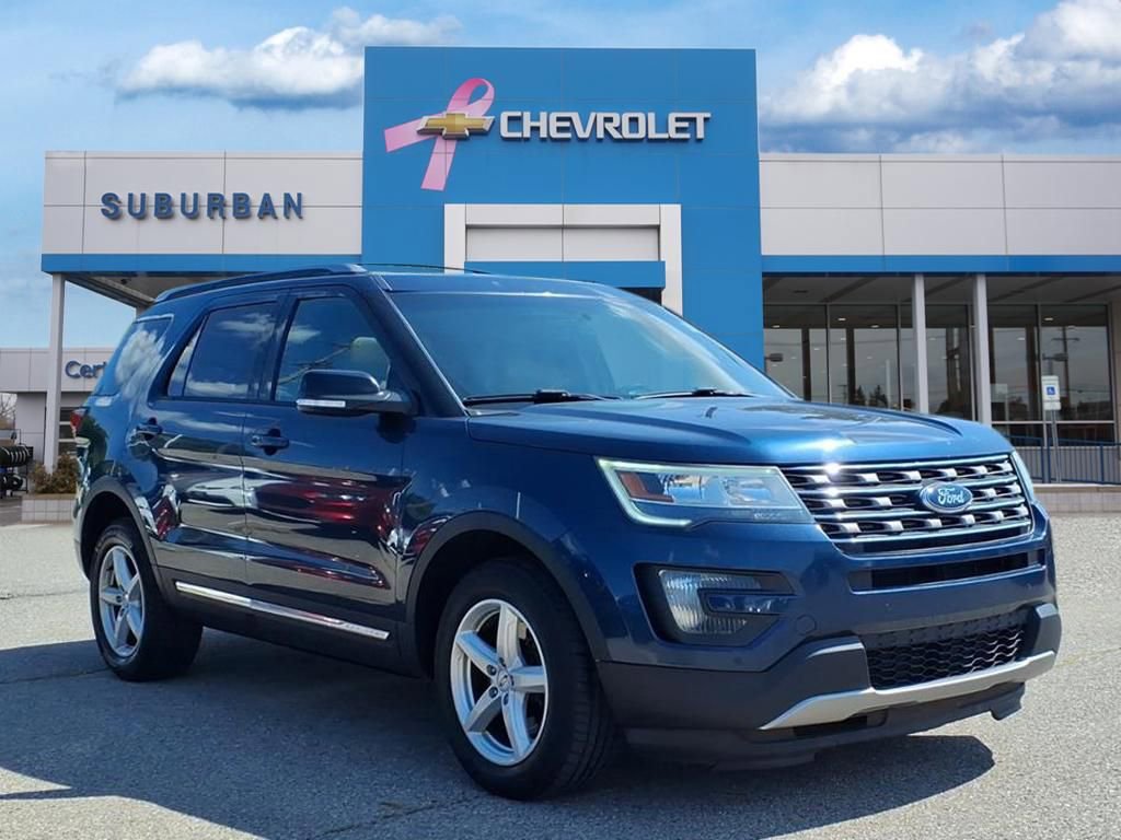 2016 Ford Explorer XLT photo 3