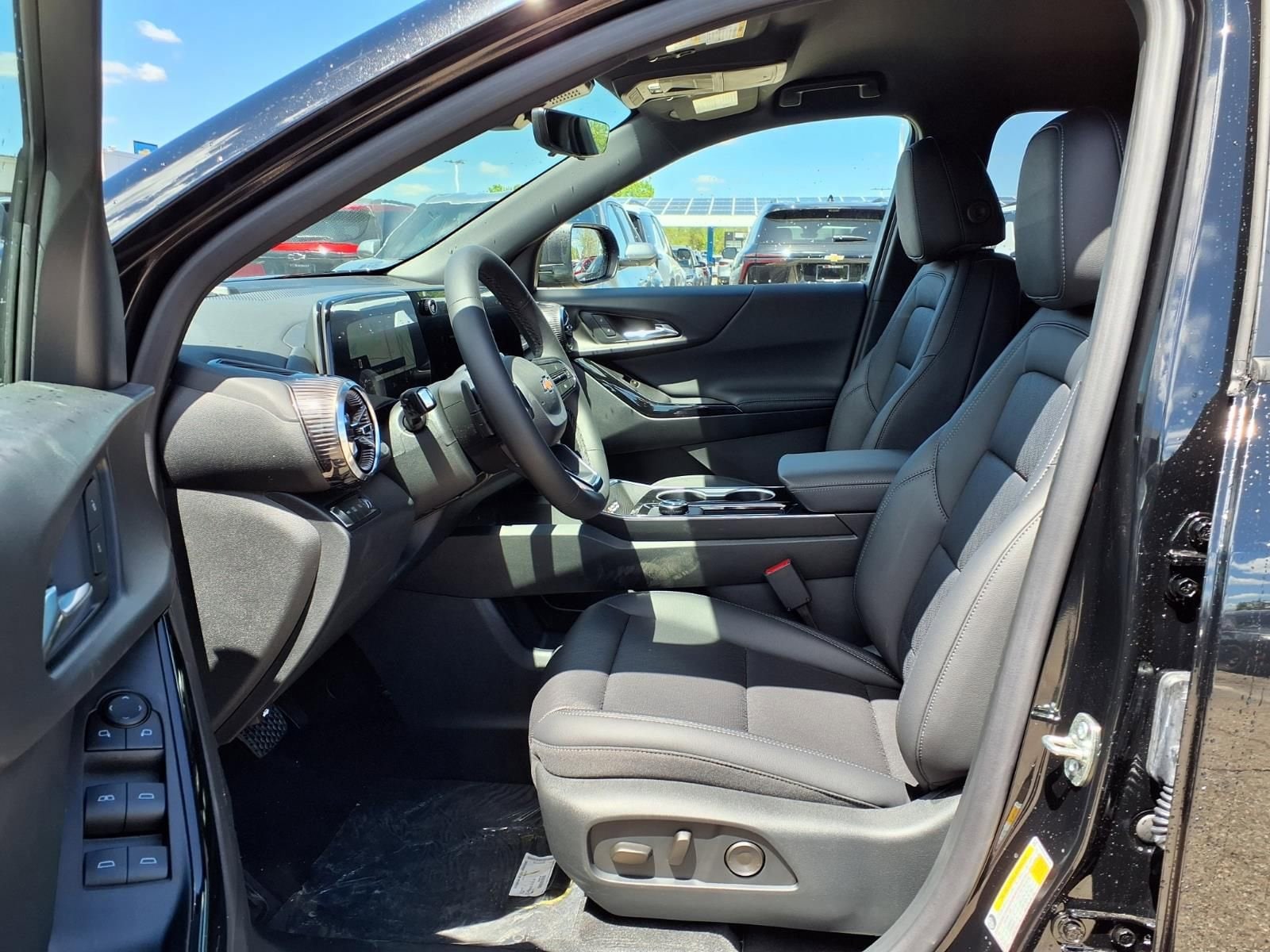 Thumbnail: 2026 Chevrolet Equinox - 14
