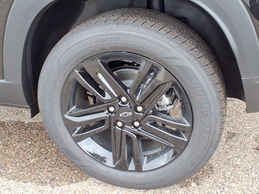 Thumbnail: 2025 Chevrolet Trax - 7