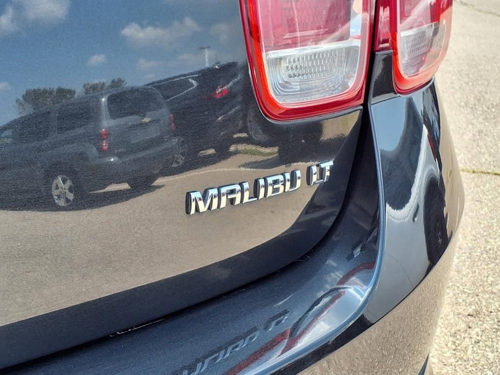 Thumbnail: 2015 Chevrolet Malibu - 10