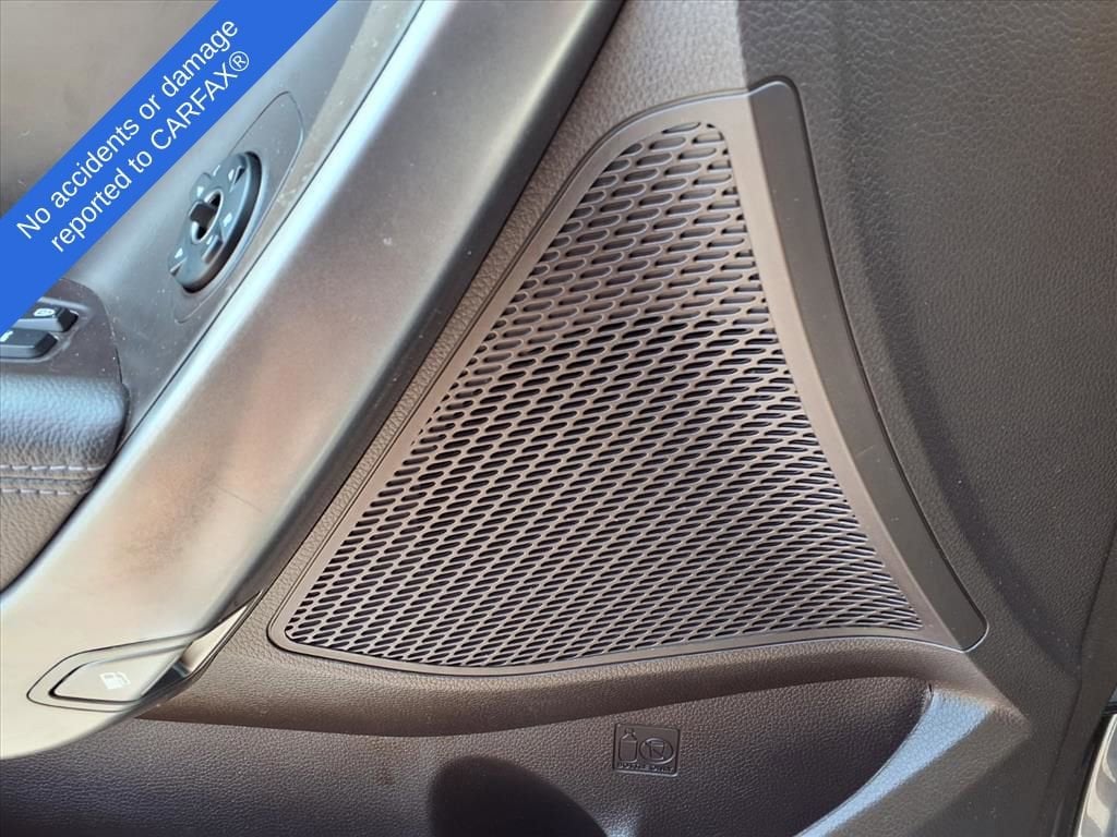 Thumbnail: 2017 Hyundai Santa Fe - 17