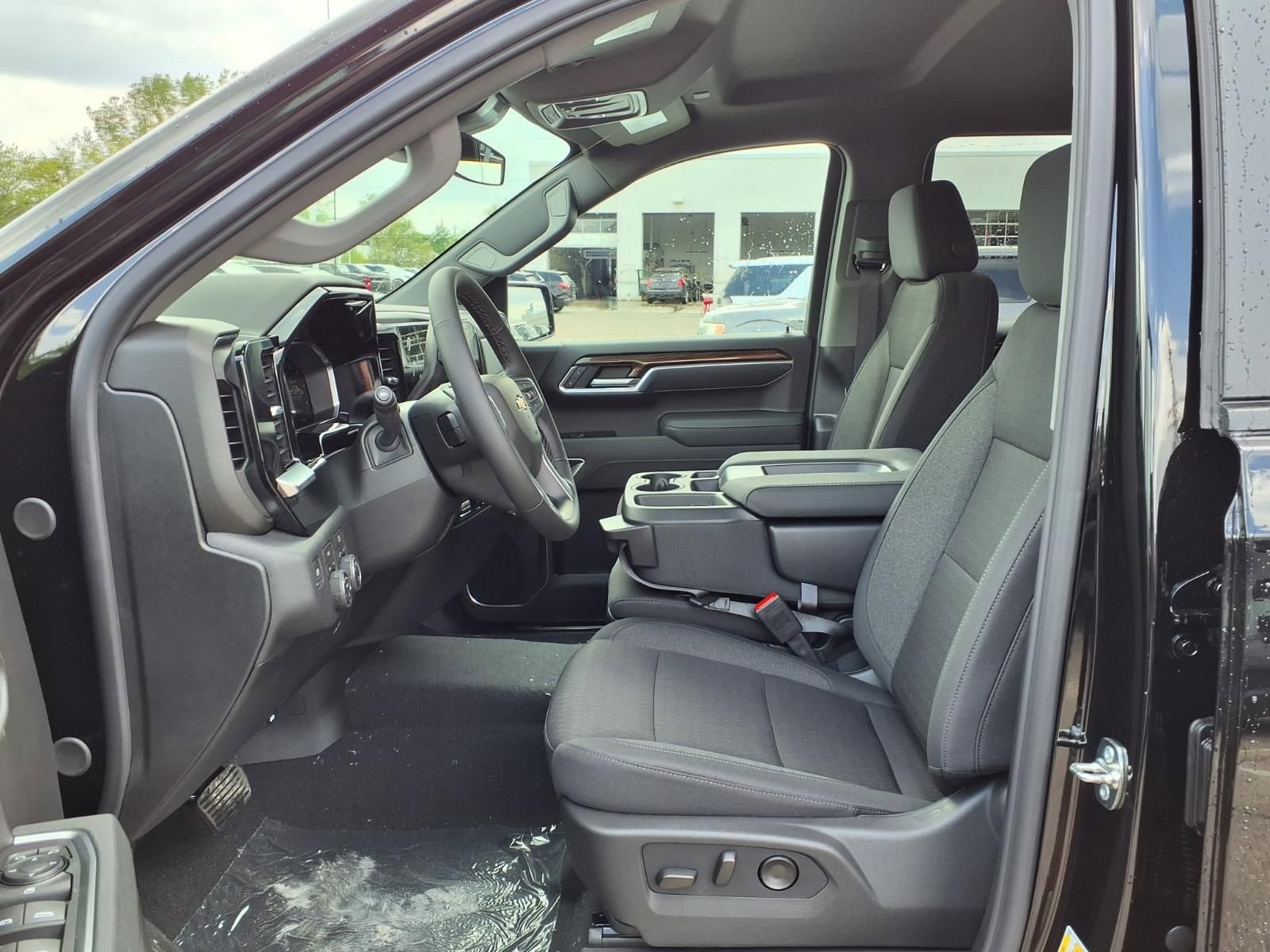 Thumbnail: 2026 Chevrolet Silverado 1500 - 14