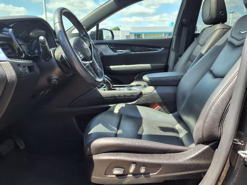 Thumbnail: 2021 Cadillac XT5 - 13