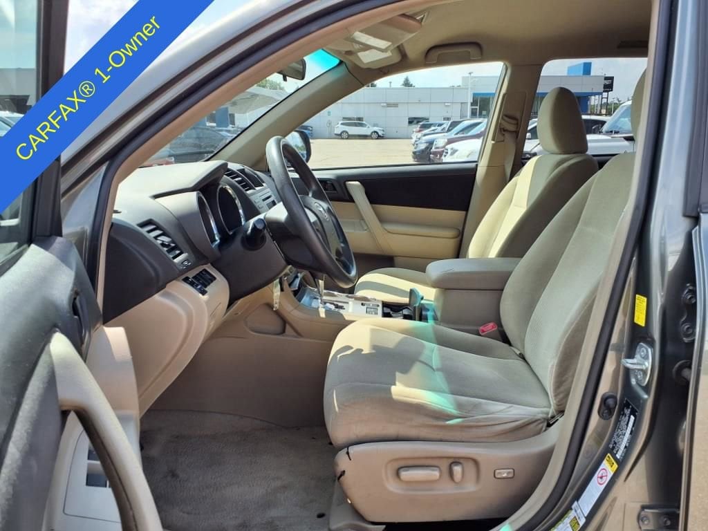 Thumbnail: 2010 Toyota Highlander - 18