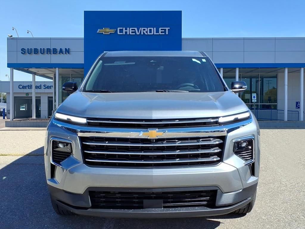 2026 Chevrolet Traverse photo 2