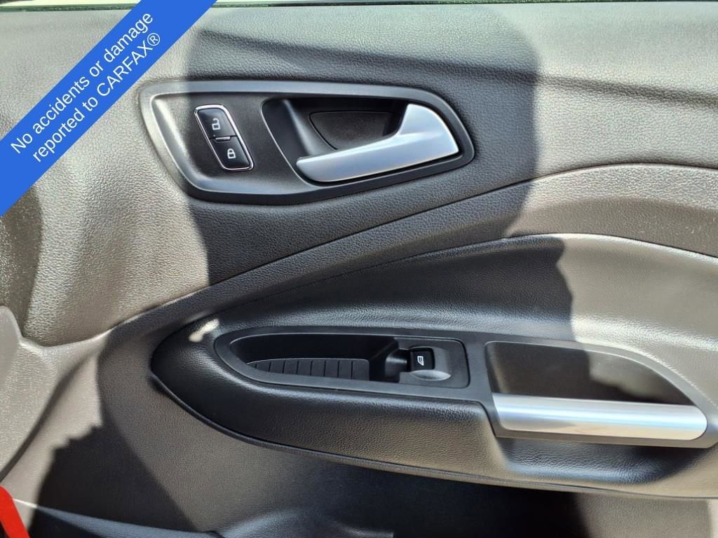 Thumbnail: 2015 Ford Escape - 16