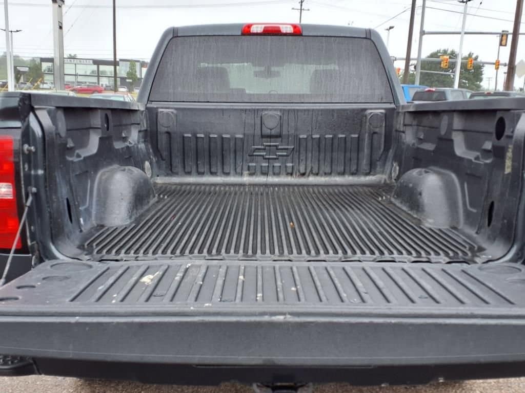 Thumbnail: 2018 Chevrolet Silverado 1500 - 8