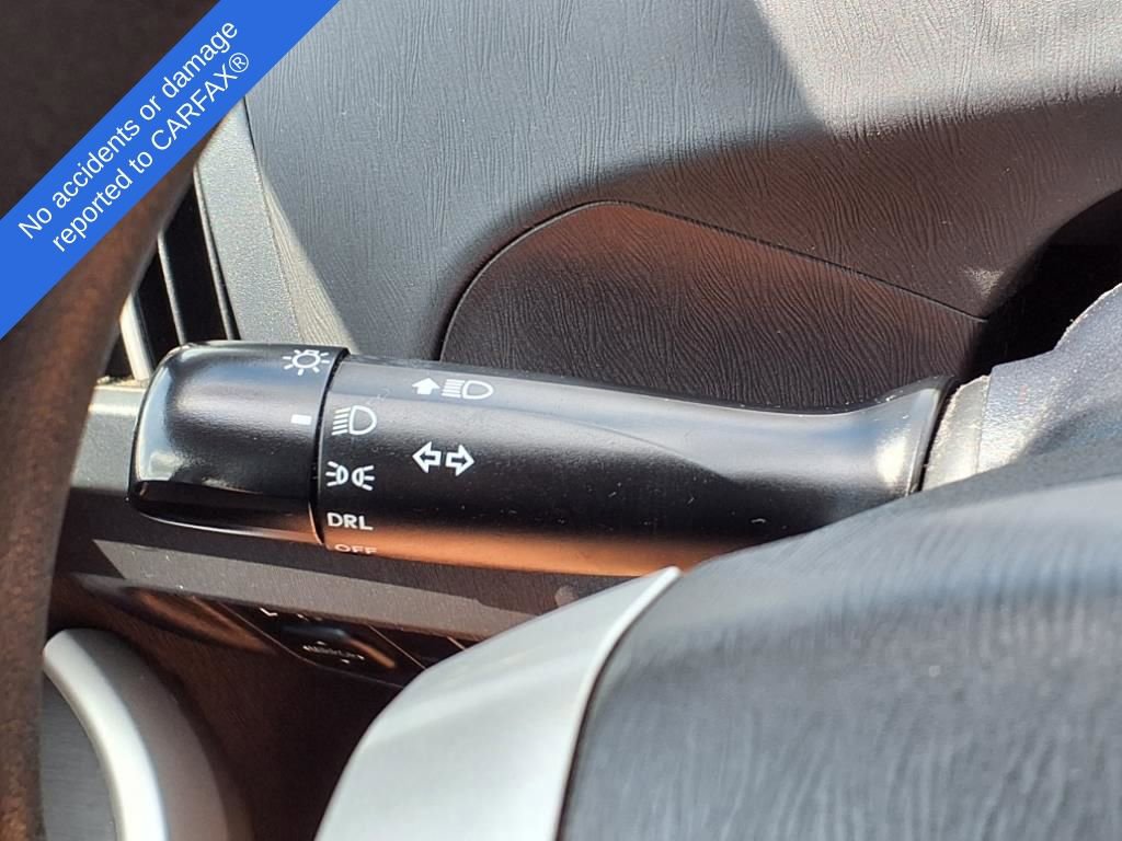 Thumbnail: 2013 Toyota Prius - 25