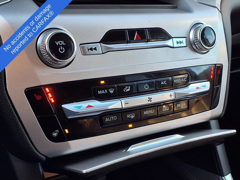 Thumbnail: 2022 Ford Explorer - 28