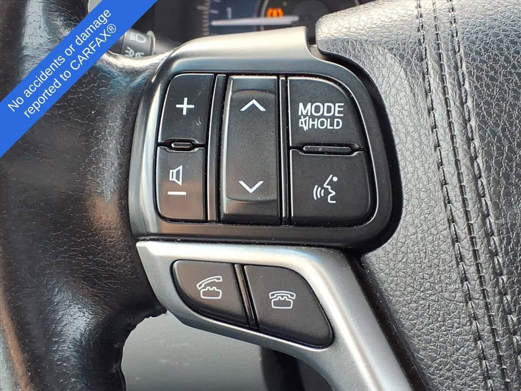 Thumbnail: 2016 Toyota Sienna - 26