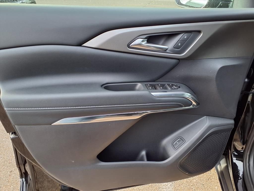 Thumbnail: 2026 Chevrolet Traverse - 12